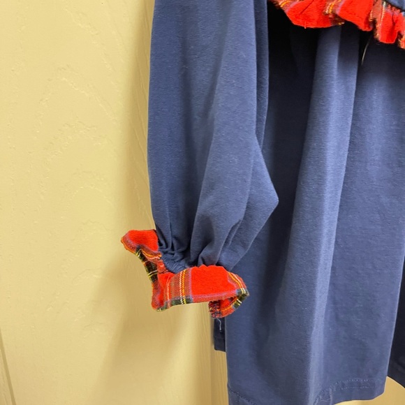 Saving Grace Smocked Santa Blouse - Picture 4 of 10